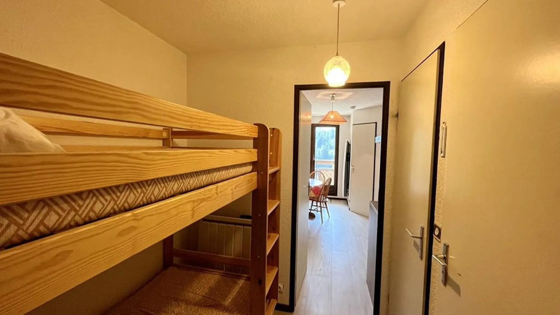 Apartment Charmant T2 Proche Pistes Avec Parking Et Balcon - Fr-1-787-79 Laveissiere France